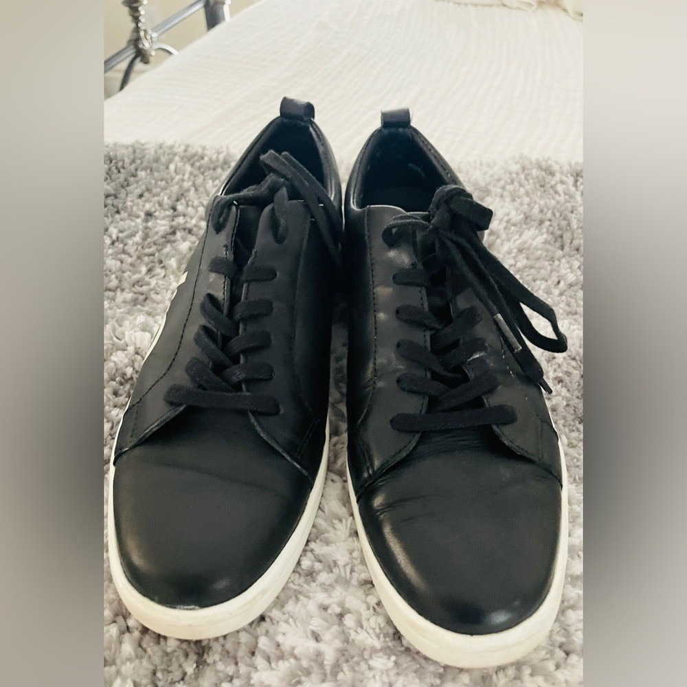Calvin Klein Womens Black Leather Low Top Logo Sneakers White Contrast Sole - Picture 4 of 7